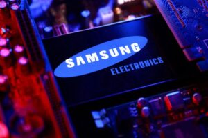 Samsung pelnas šoktelėjo 8 kartus: DI lustų bumas nesiliauja