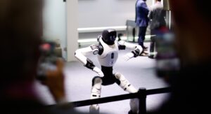 Europa įstrigo robotikos skaistykloje: Carnegie ataskaita perspėja apie atsilikimą nuo Kinijos