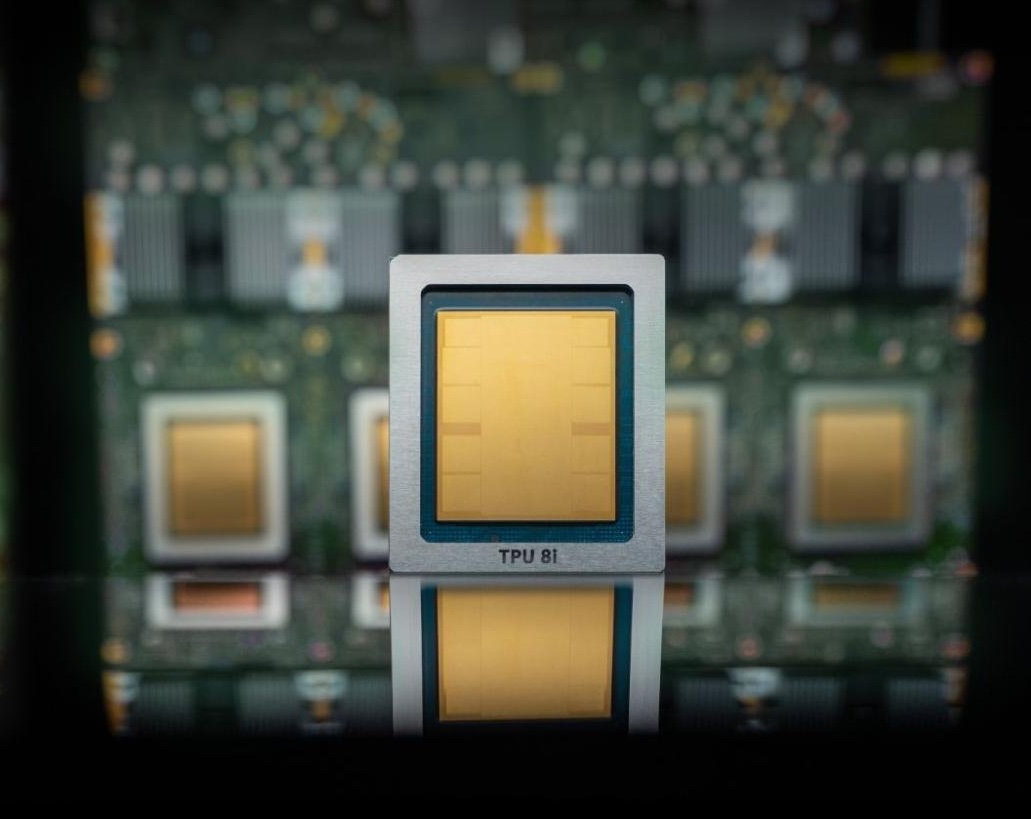 Google naujais lustais meta iššūkį NVIDIA: TPU8 skirtas inference