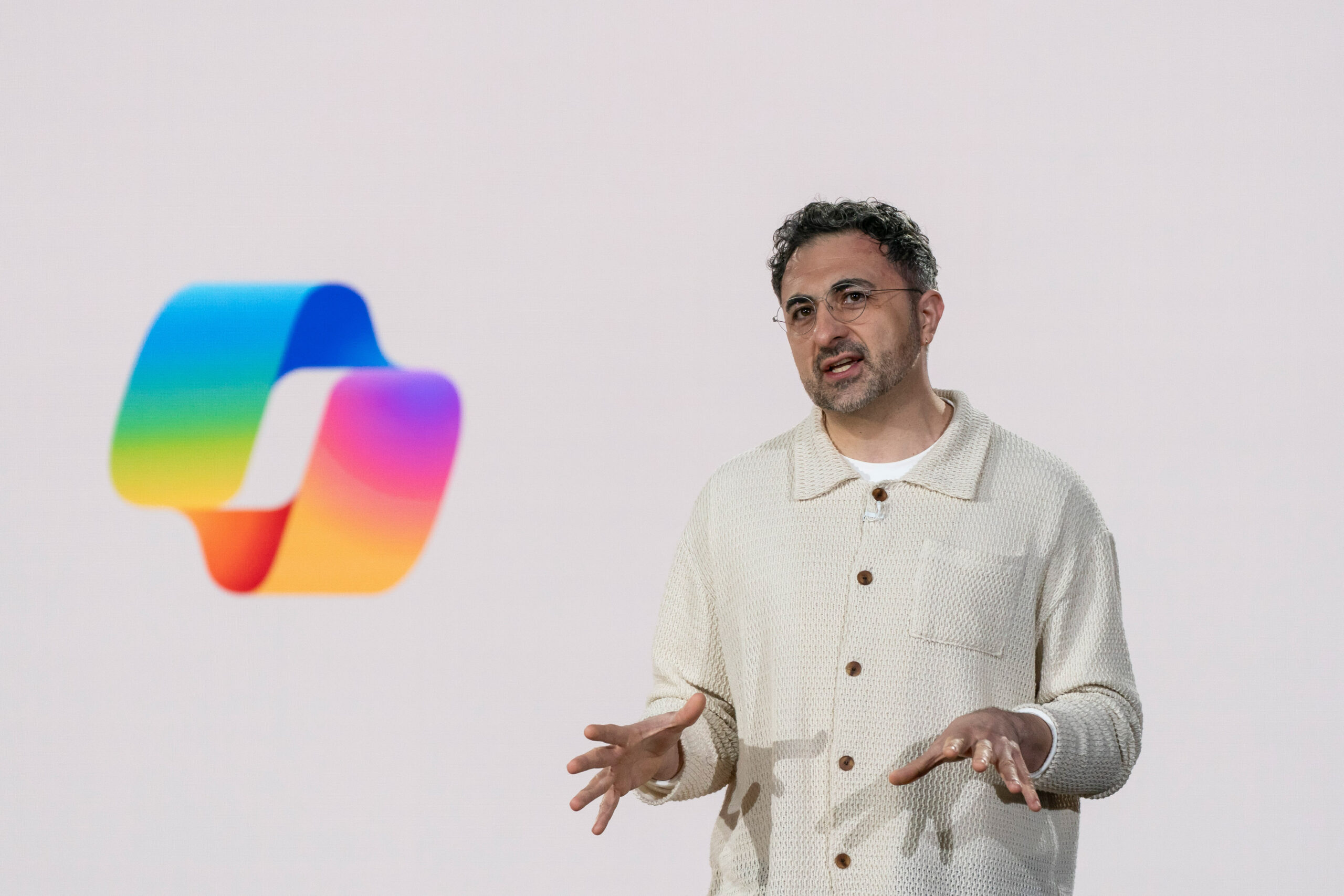 Microsoft MAI Transcribe Voice Image DI modeliai