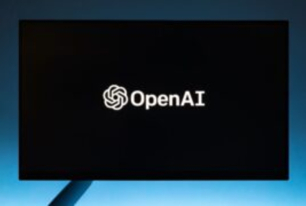 OpenAI logotipas baltame fone
